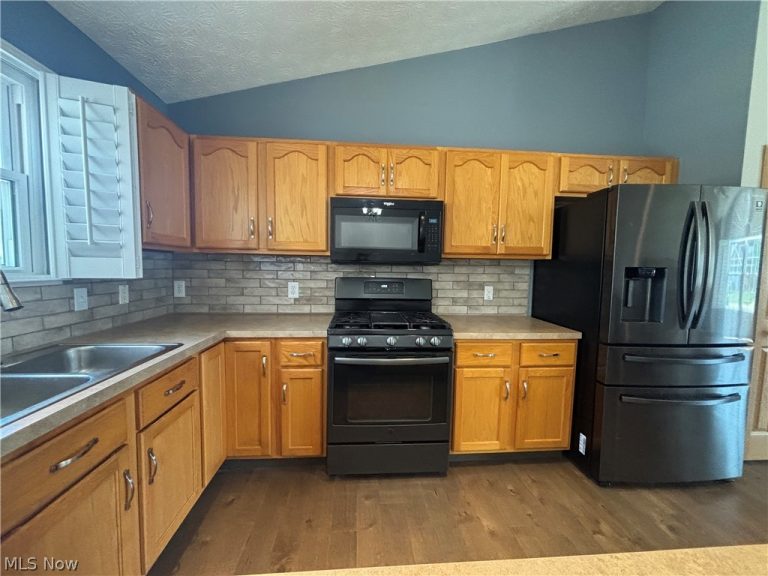 5788 Breezeway Drive, North Ridgeville, OH - Photo 6