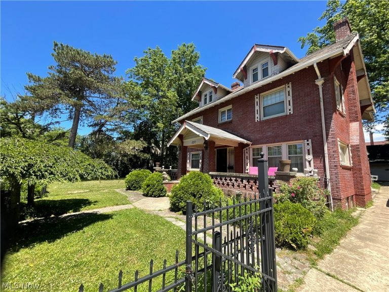 1737 Cumberland Road, Cleveland Heights, OH, 44118