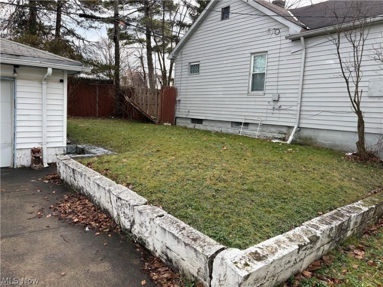 3895 151st Street, Cleveland, OH - Photo 5
