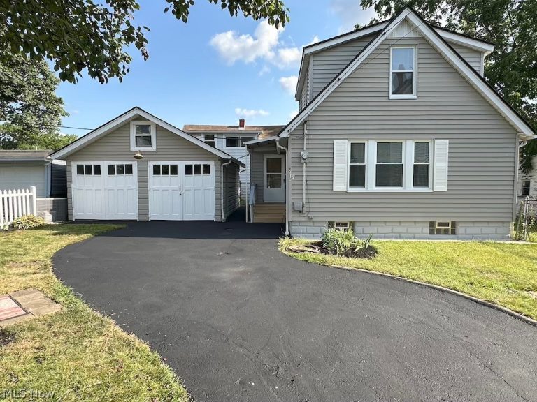 4213 Stickney Avenue, Cleveland, OH, 44109