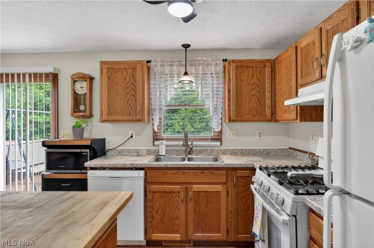 50 Ridge Top Circle, Doylestown, OH - Photo 3