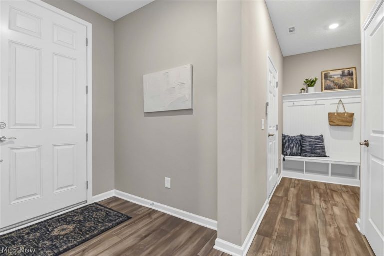 33153 Coastal Drive, Avon Lake, OH - Photo 8