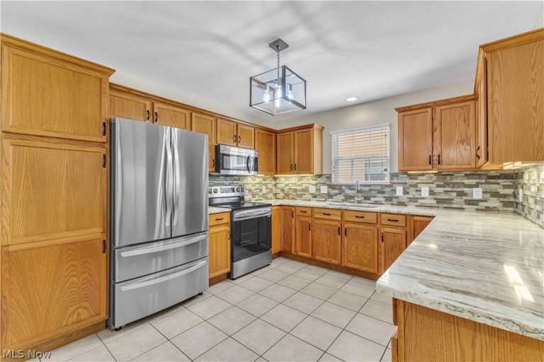 406 Oleander Oval #44, Madison, OH - Photo 5