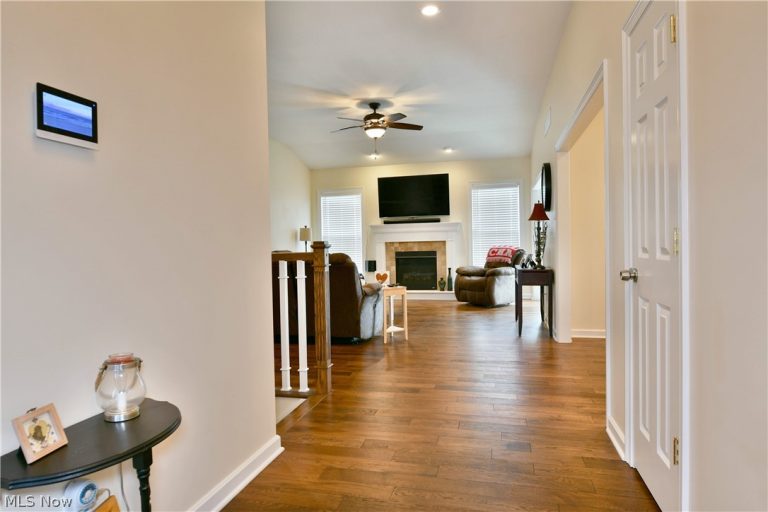 6460 Bay Meadow Court, Youngstown, OH - Photo 8
