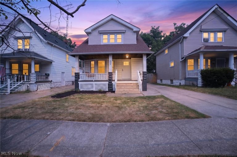 3063 103rd Street, Cleveland, OH - Photo 3
