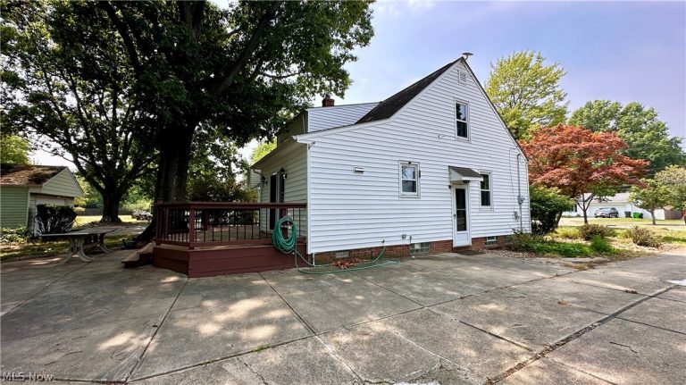 627 Trebisky Road, South Euclid, OH - Photo 3