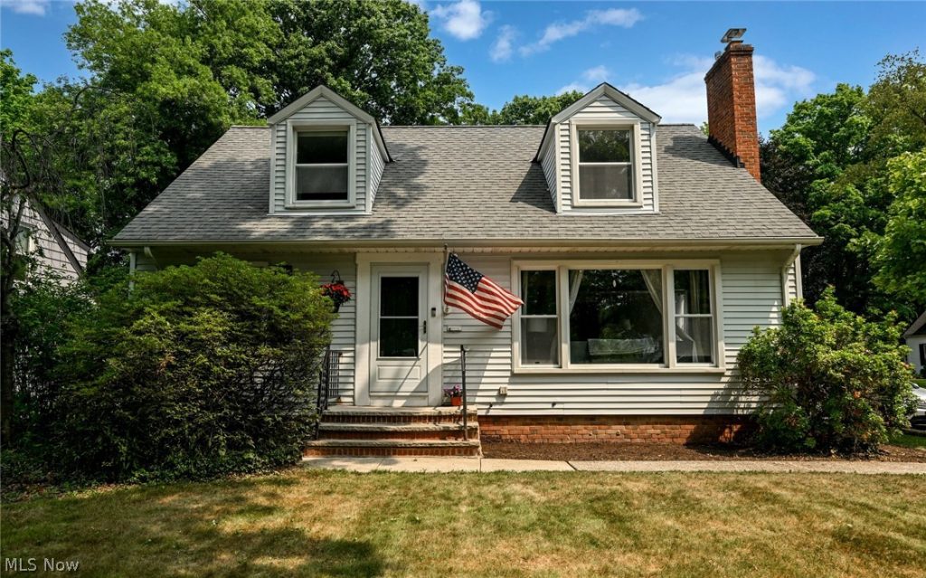 5295 Case Avenue, Lyndhurst, OH