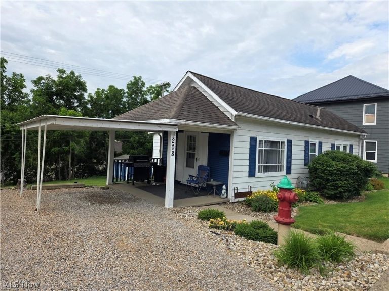 208 Main Street, New Concord, OH - Photo 2