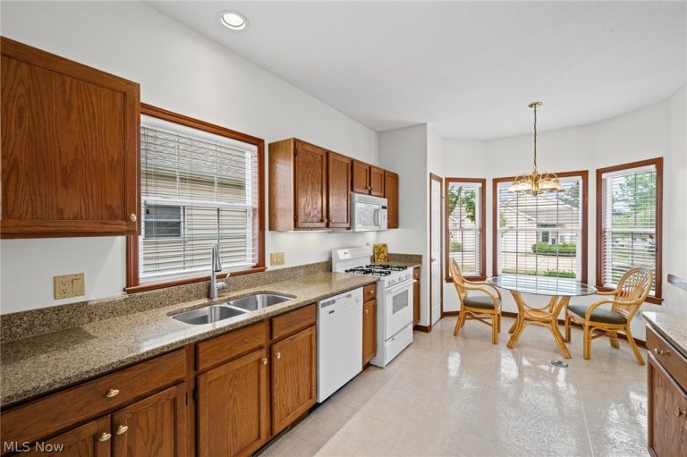 215 Village Drive #28, Seven Hills, OH - Photo 3