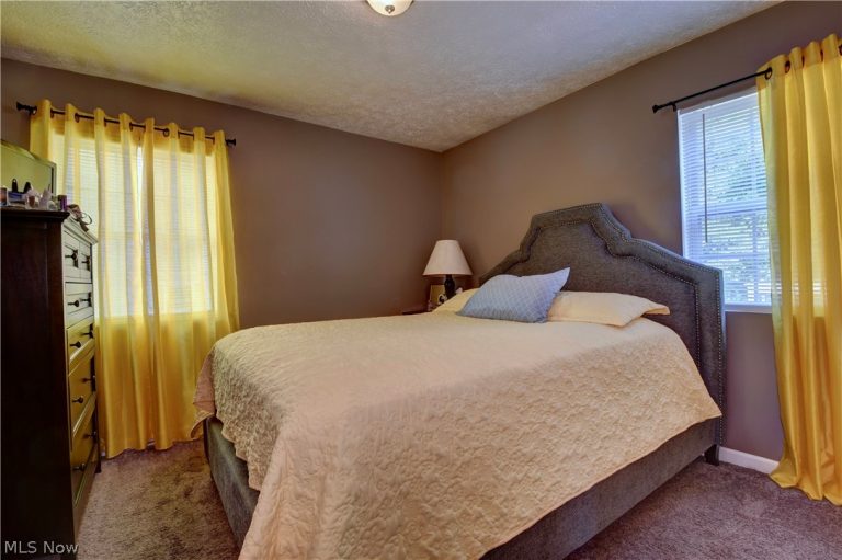 888 Frederick Boulevard, Akron, OH - Photo 8
