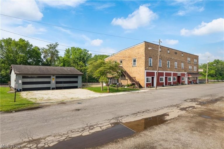 2972 Division Street, Clinton, OH - Photo 4