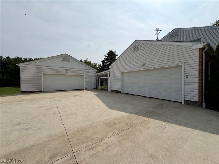 11545 Hosford Road, Chardon, OH - Photo 5