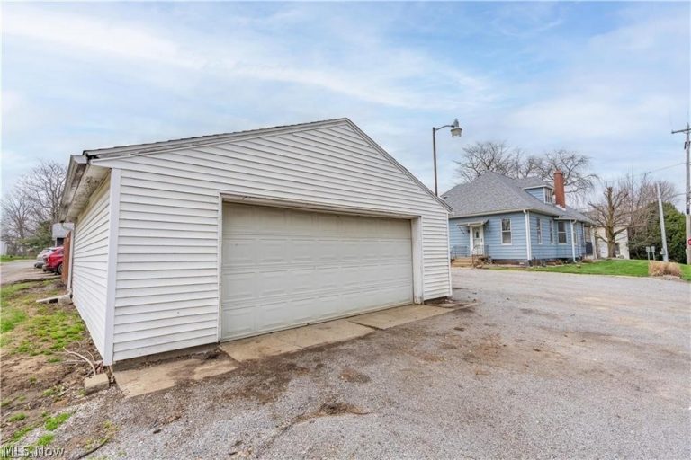12020 Easton Street, Alliance, OH - Photo 5