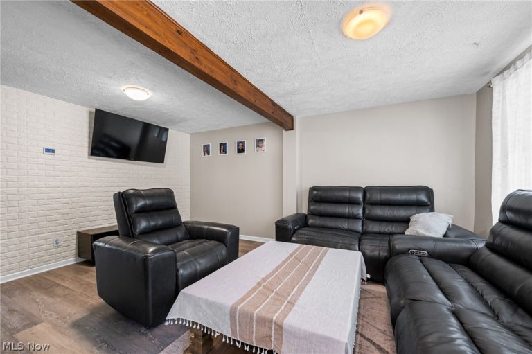 7390 Willow Run Drive, Mentor, OH - Photo 4