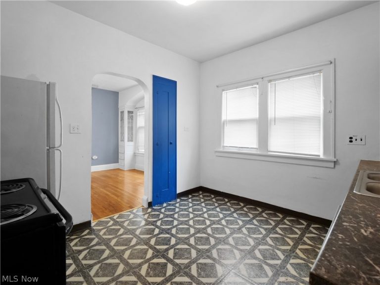 3141 Kensington Road, Cleveland Heights, OH - Photo 4