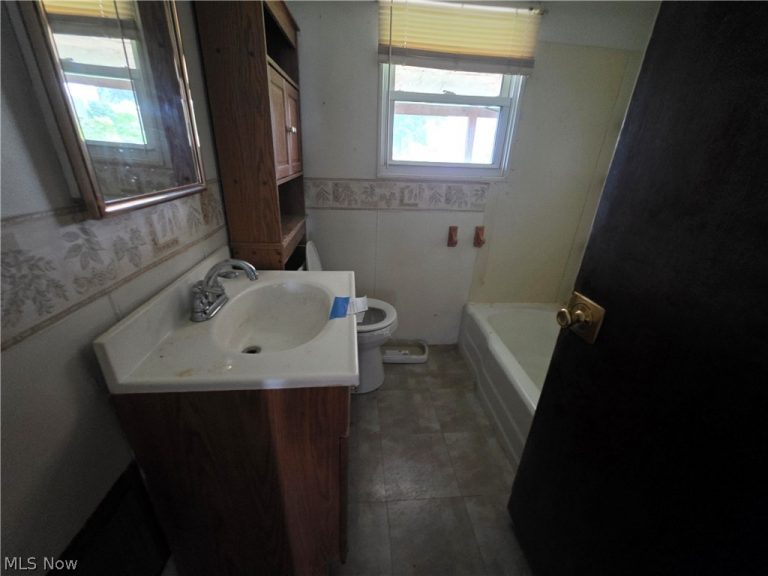471 Fair Avenue, Quaker City, OH - Photo 6