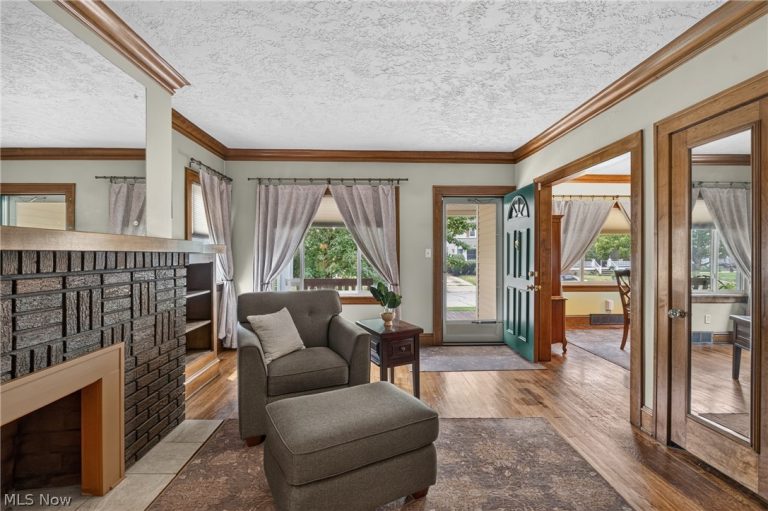 17416 Oxford Avenue, Cleveland, OH - Photo 8
