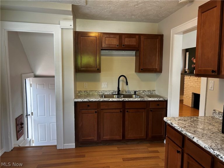 3383 128th Street, Cleveland, OH - Photo 3
