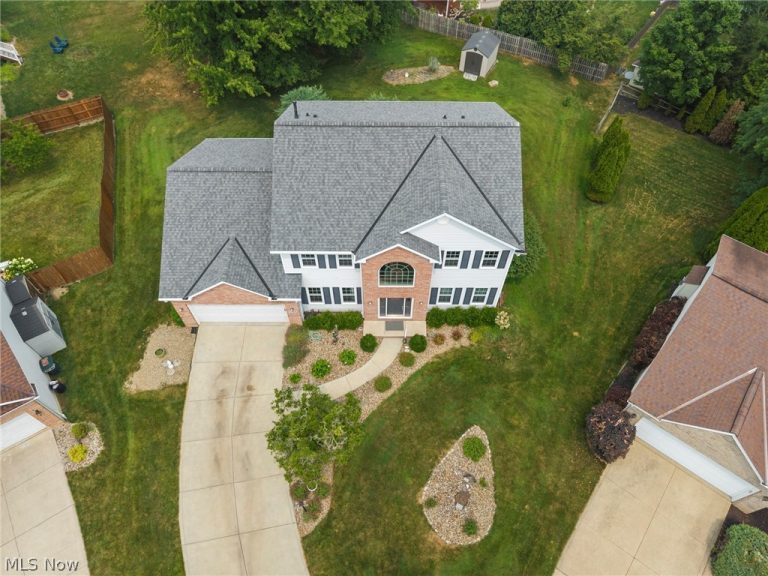17118 Woodlawn Court, Strongsville, OH - Photo 5