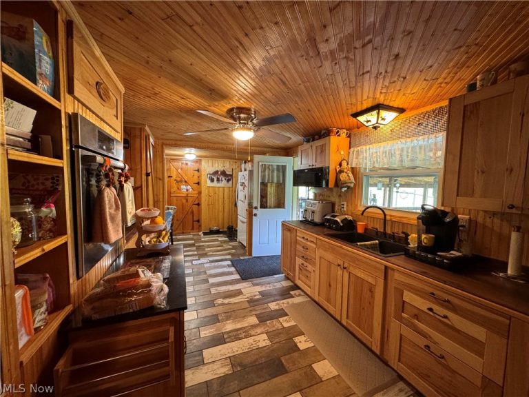 7054 Scio Road, Carrollton, OH - Photo 8