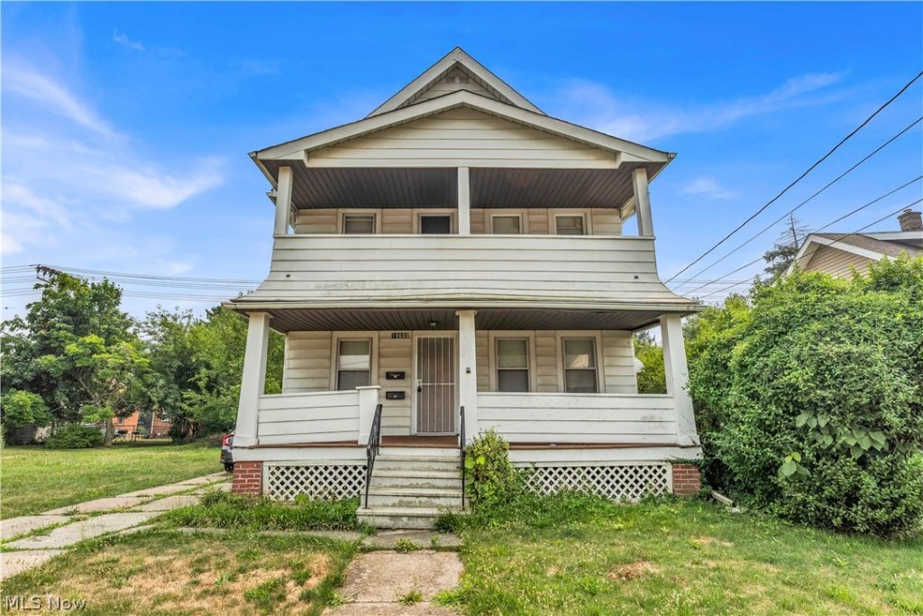 19600 Arrowhead Avenue #1/DN, Cleveland, OH