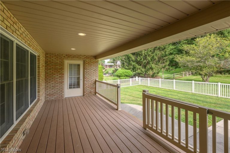 834 Forrest Ridge Drive, Dover, OH - Photo 5