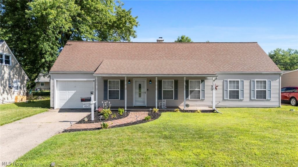4845 Redwood Drive, Sheffield Lake, OH