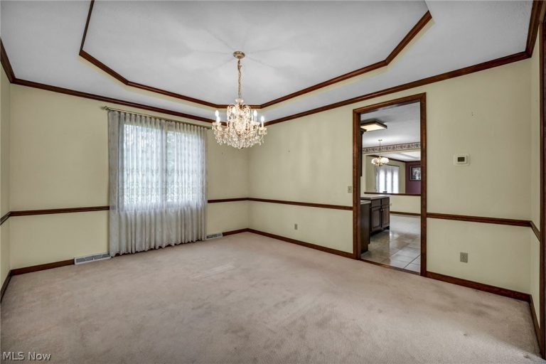 6229 Kenarden Drive, Highland Heights, OH - Photo 8