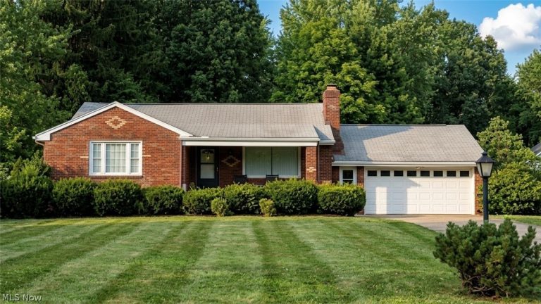2840 Denver Drive, Poland, OH, 44514