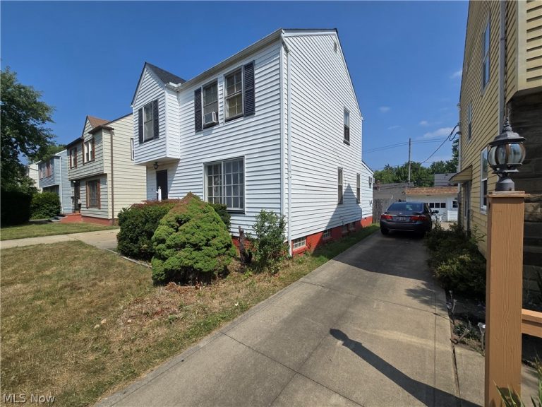 4069 Hinsdale Road, Cleveland, OH - Photo 2