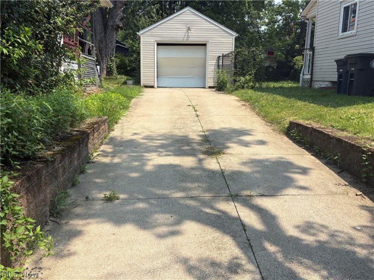 1273 Girard Street, Akron, OH - Photo 6