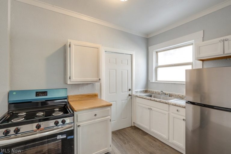 2840 Moreland Boulevard, Cleveland, OH - Photo 3