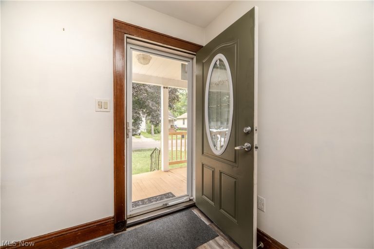 718 Virginia Avenue, Akron, OH - Photo 5
