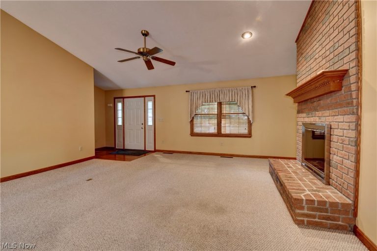 207 Sarah Circle, Navarre, OH - Photo 6