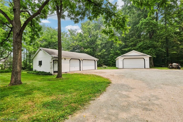 9793 Clay Street, Montville, OH - Photo 6