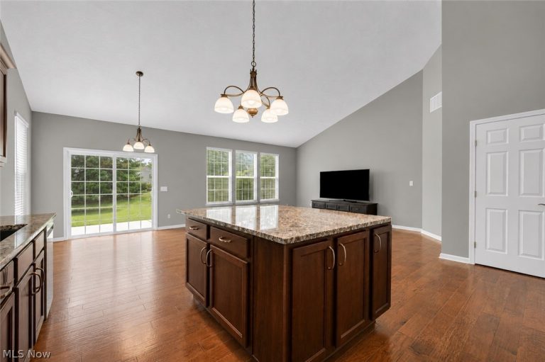 33243 Waterview Court, Avon Lake, OH - Photo 8