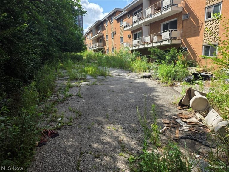 16004 Euclid Avenue, Cleveland, OH - Photo 5