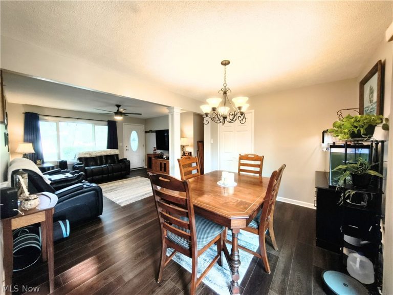 2090 Pinewood Drive, Brunswick, OH - Photo 4