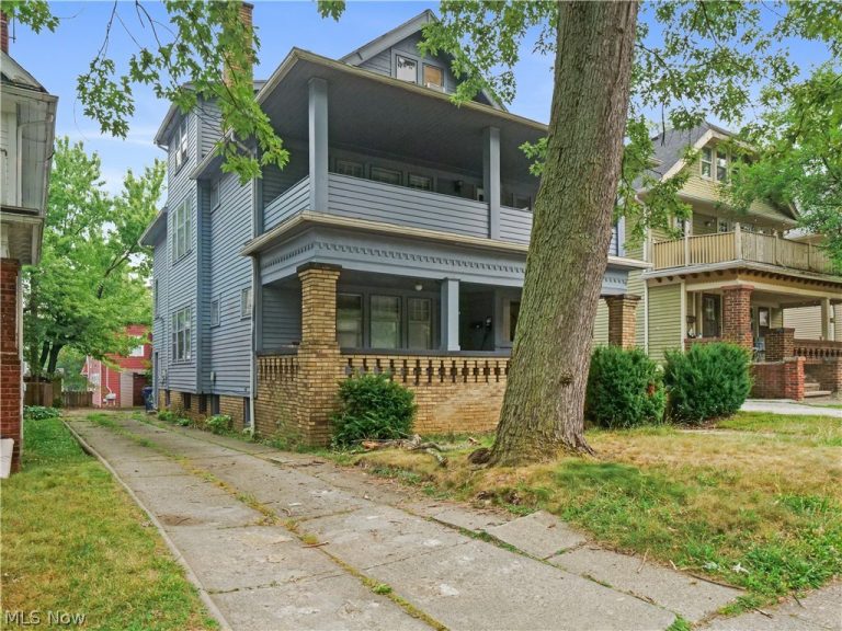 3141 Kensington Road, Cleveland Heights, OH - Photo 2