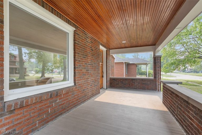 1904 34th Street, Lorain, OH - Photo 2