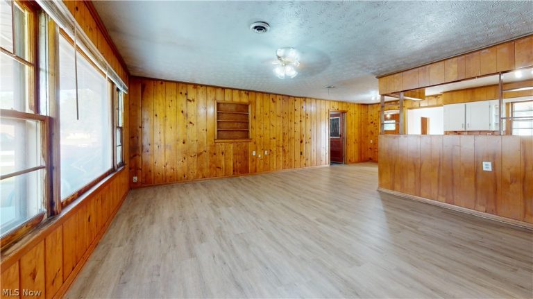 2309 Rockland Avenue, Belpre, OH - Photo 8