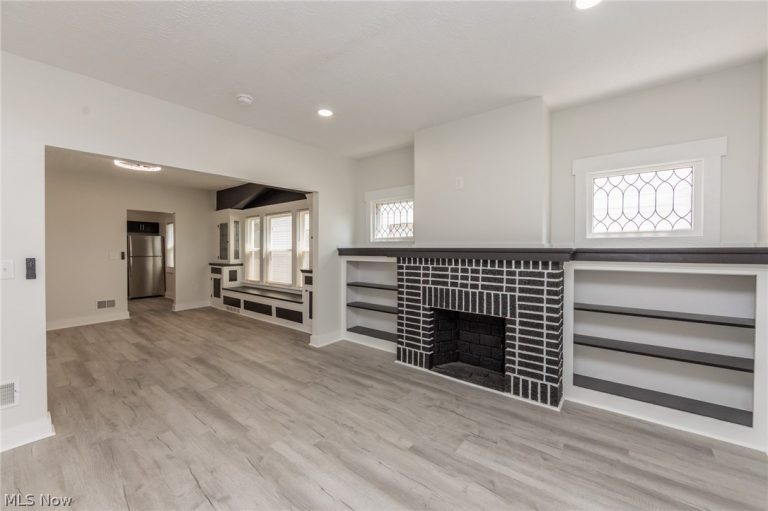 11711 Buckingham Avenue, Cleveland, OH - Photo 2