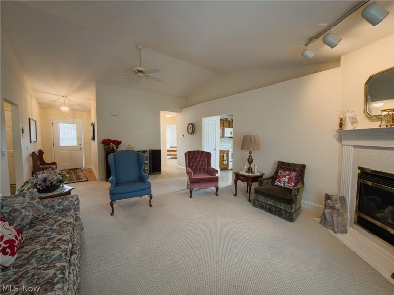 4054 Lindbergh Avenue, Canton, OH - Photo 5