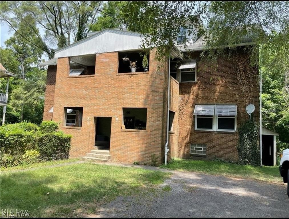568 101 Street, Cleveland, OH