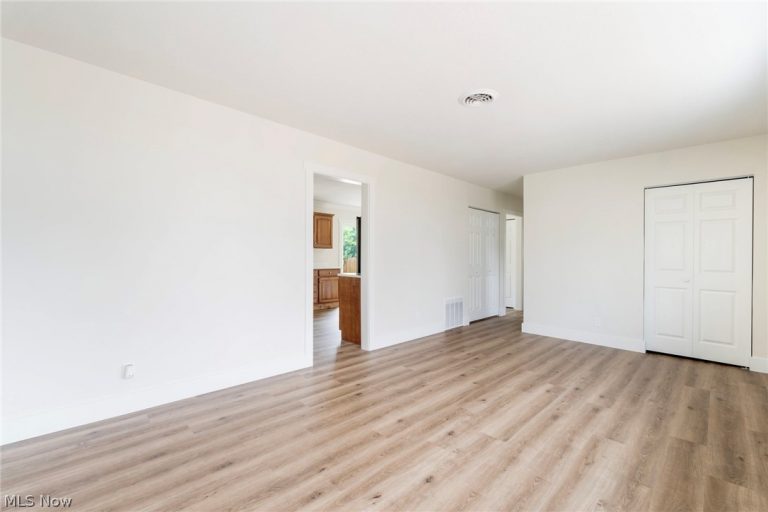 2402 Morris Avenue, Canton, OH - Photo 8