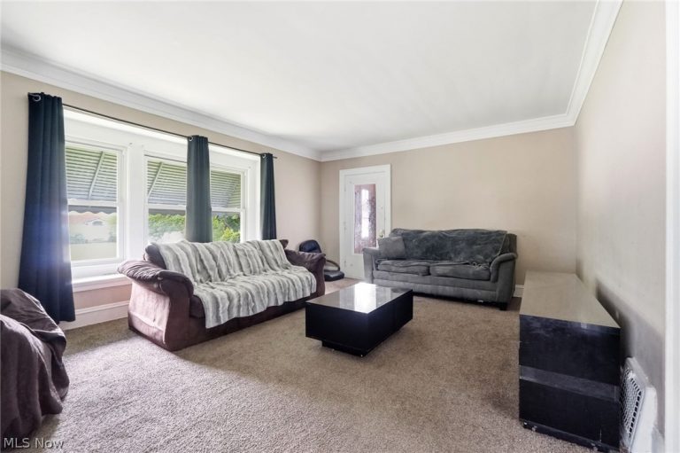 17411 Chagrin Boulevard, Shaker Heights, OH - Photo 6