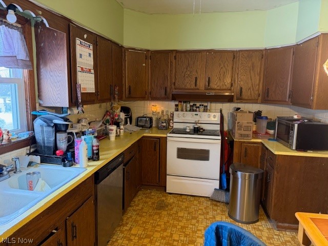 1537 Wooster Road, Norton, OH - Photo 2