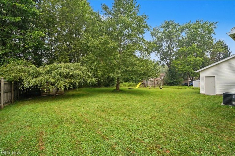 4819 Smith Road, Ravenna, OH - Photo 6