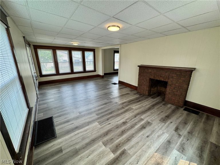 1349 Main Street, Coshocton, OH - Photo 5