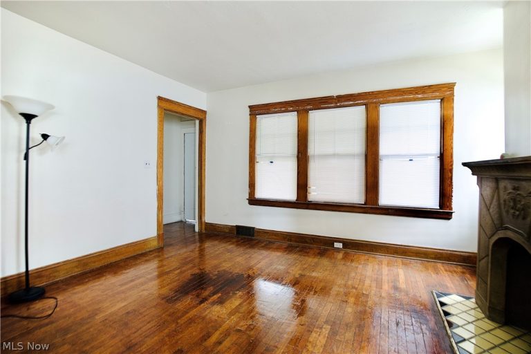 11825 Lenacrave Avenue, Cleveland, OH - Photo 6